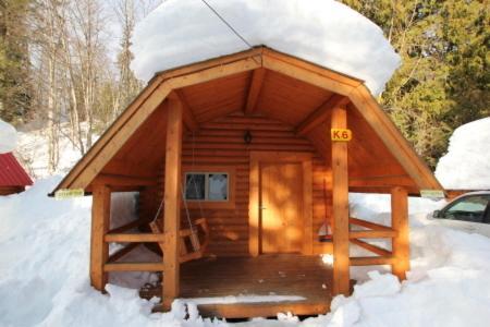 Revelstoke Campgrounds & Cabinsヴィラ エクステリア 写真